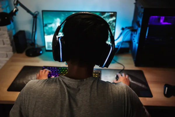 Enhancing Your Gaming Experience with the Right Microphone